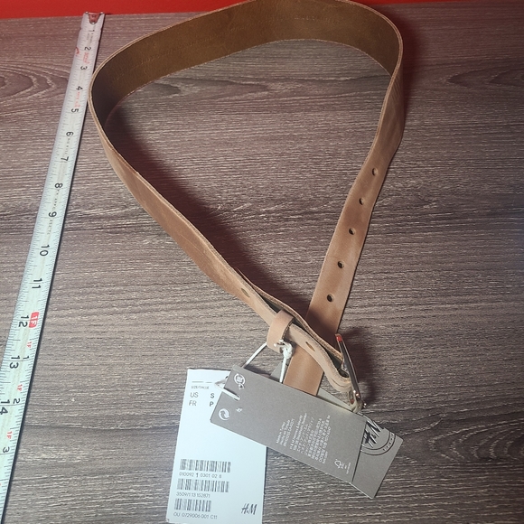 Womens H&M belt 34 inch - Picture 1 of 3